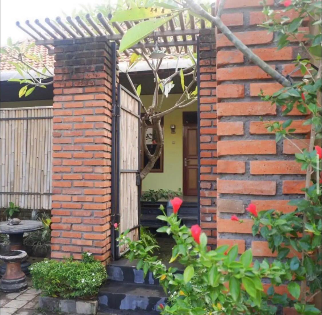 Pili Pili Homestay 6 레기안 외부 사진